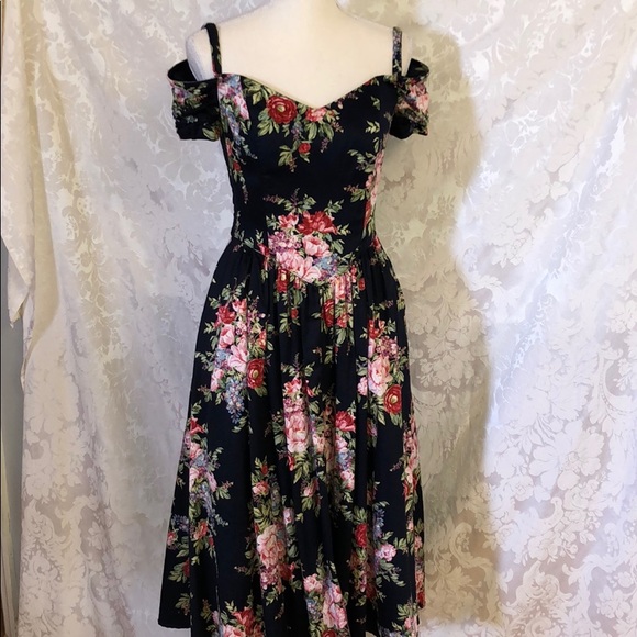 Leslie Fay Dresses & Skirts - Leslie Faye dress